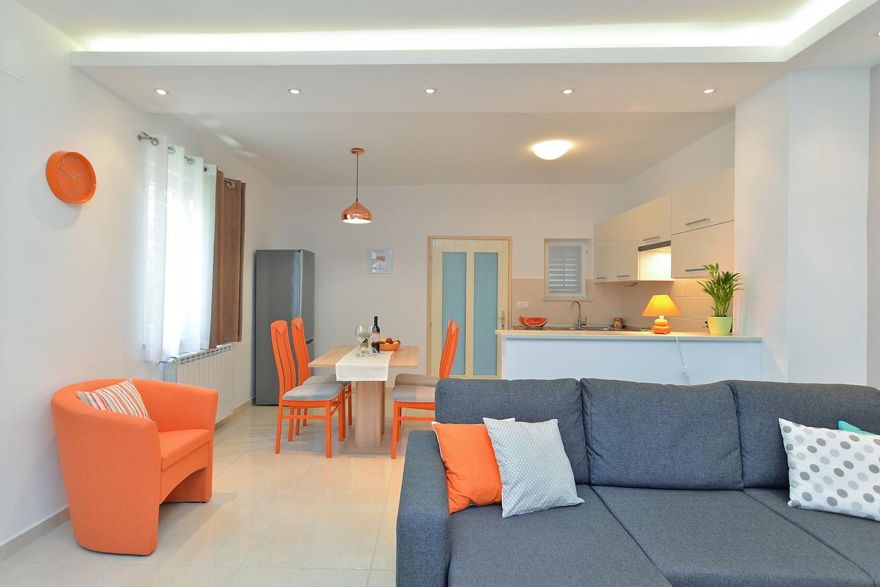 Apartments Olivera 1726 Pula Zewnętrze zdjęcie
