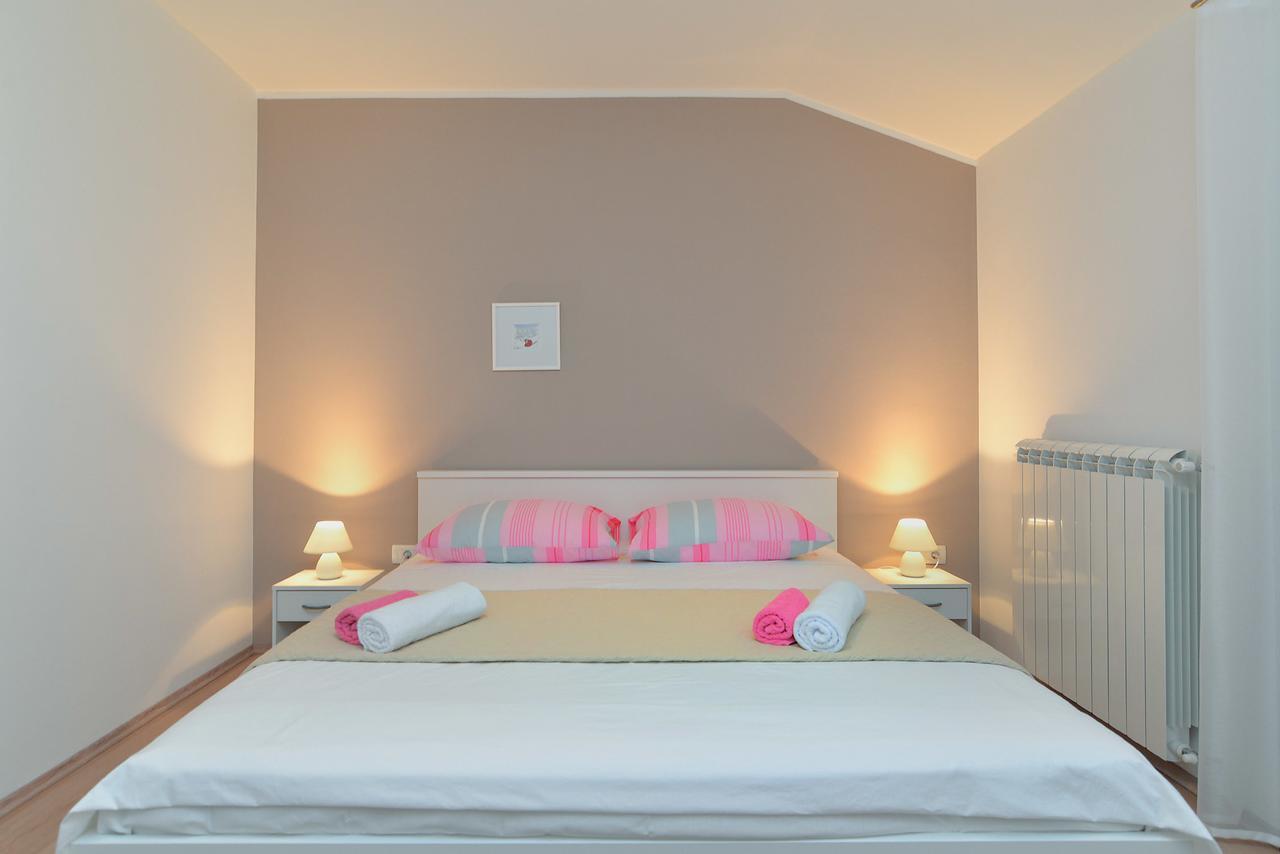 Apartments Olivera 1726 Pula Zewnętrze zdjęcie