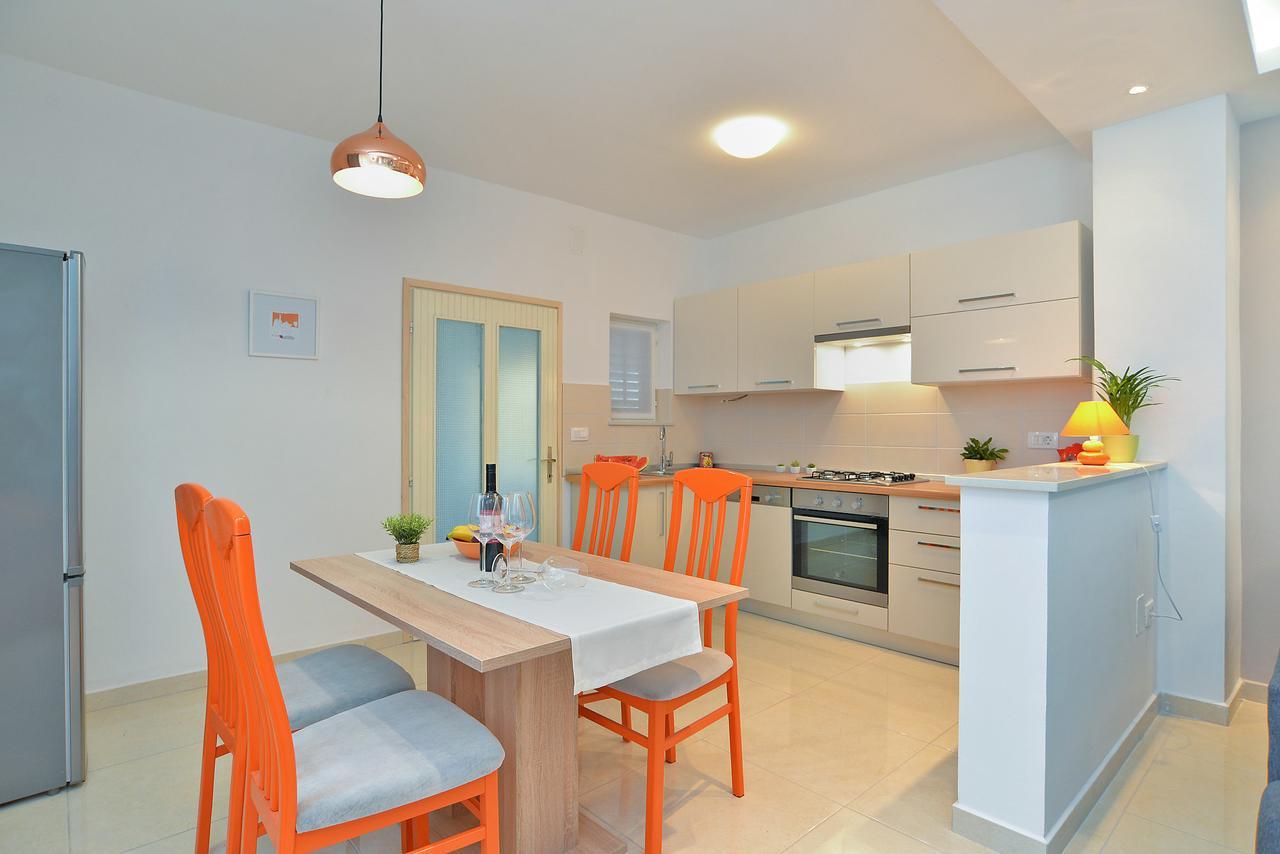 Apartments Olivera 1726 Pula Zewnętrze zdjęcie