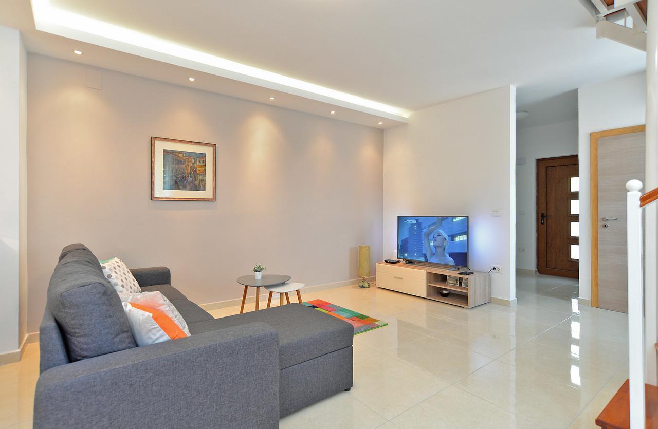 Apartments Olivera 1726 Pula Zewnętrze zdjęcie