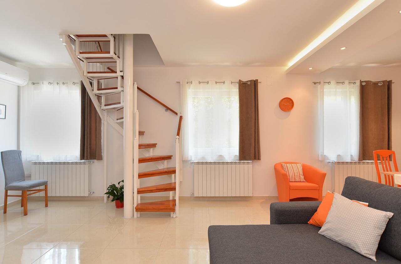 Apartments Olivera 1726 Pula Zewnętrze zdjęcie